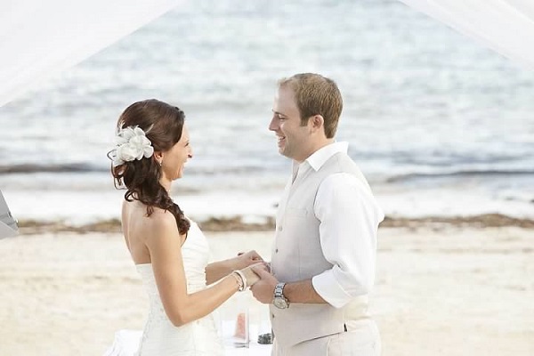 Real Wedding: Laurel & Ryan’s Epic Celebration in Riviera Maya