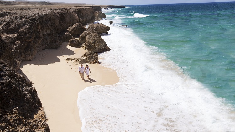 aruba_secret_beach-romance