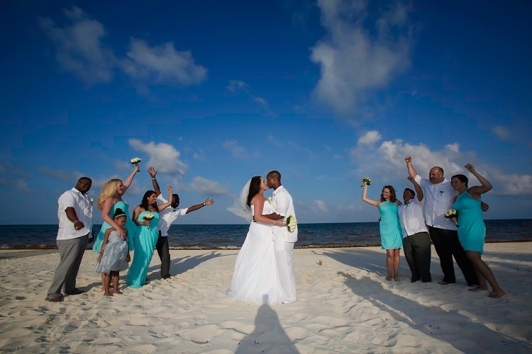 Real Wedding: Dayna & CJ have a fun-loving wedding in Cancun
