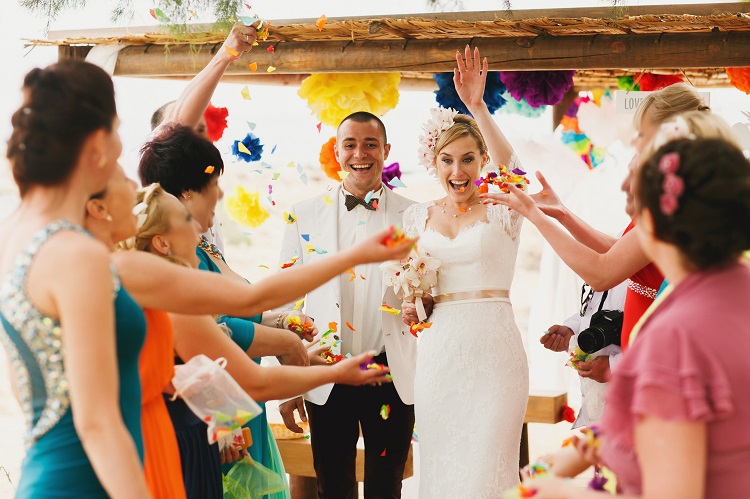 Tips for Organizing Your Wedding Guest List With Minimal Stress
