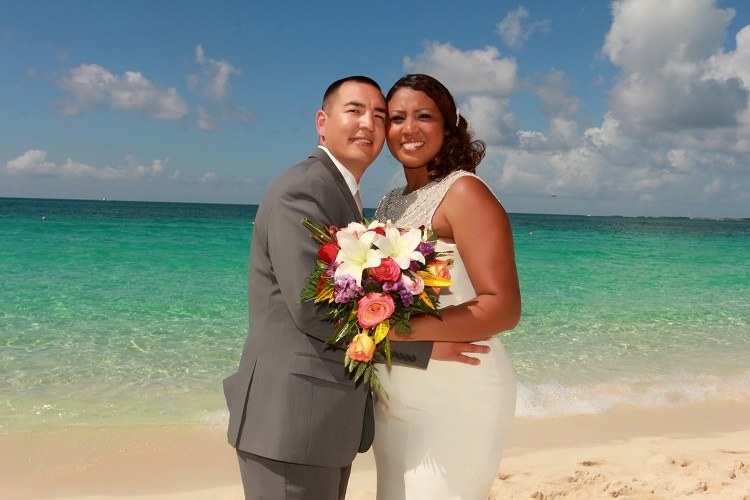 Real Wedding: Grace & Travis in the Bahamas