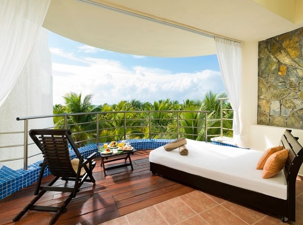 edm_honeymoon_royal_suite_621_room_view-2