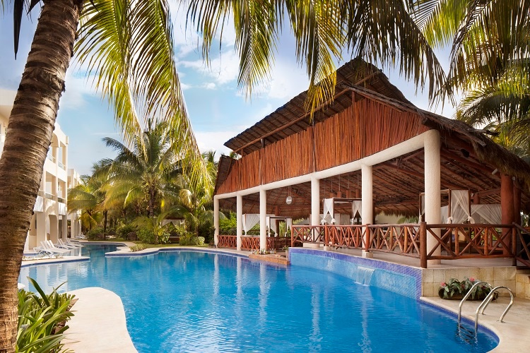 Featured Resort Spotlight: El Dorado Seaside Suites by Karisma