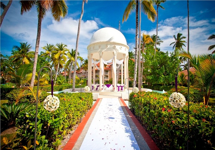 elegance_wedding_gazebo_purple