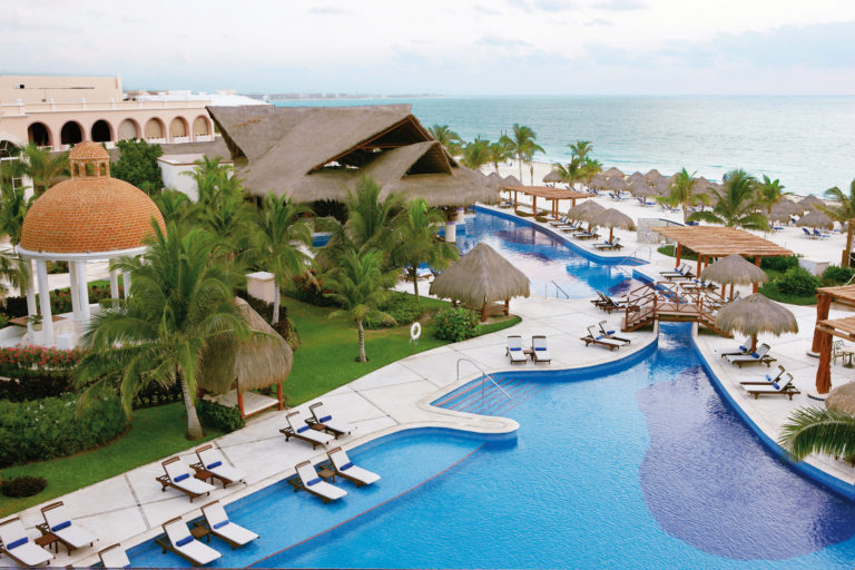 Featured Resort Spotlight: Excellence Riviera Cancun