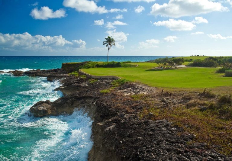 5 Un-fore-gettable Golf Resorts You Need To See