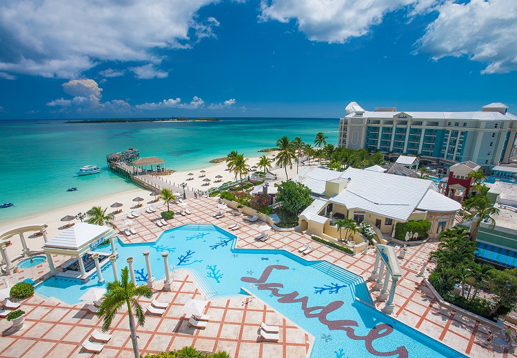 Featured Resort Spotlight: Sandals Royal Bahamian | Destination ...