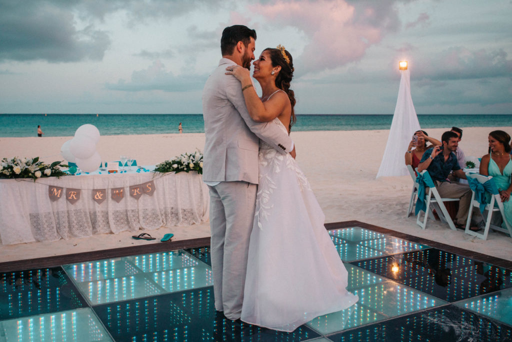 destination wedding in mexico