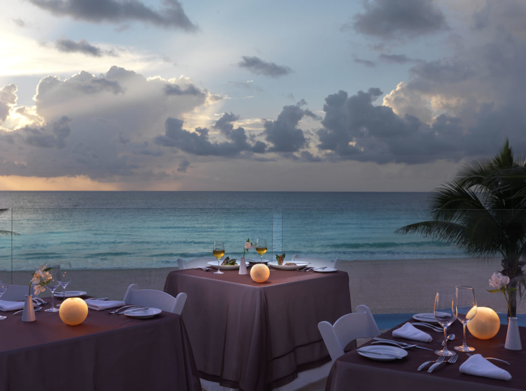 romantic cancun destination wedding resorts