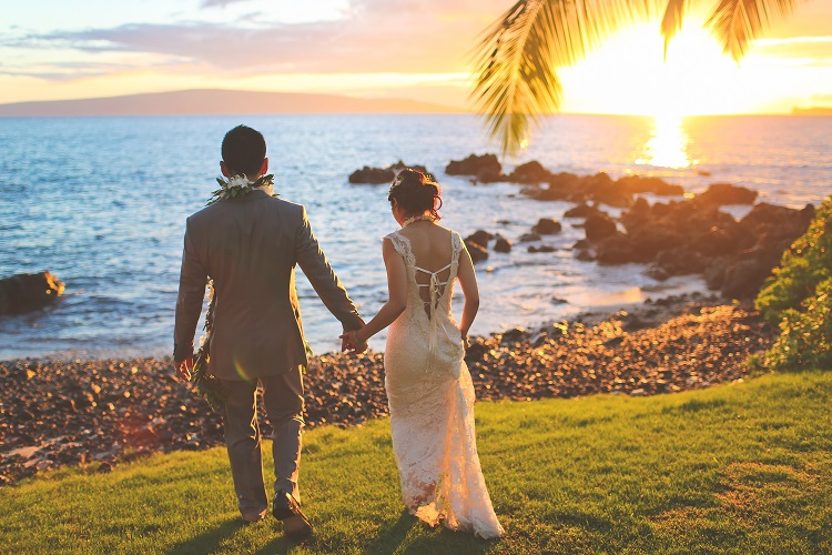 Maui Beach Wedding | Shutterstock