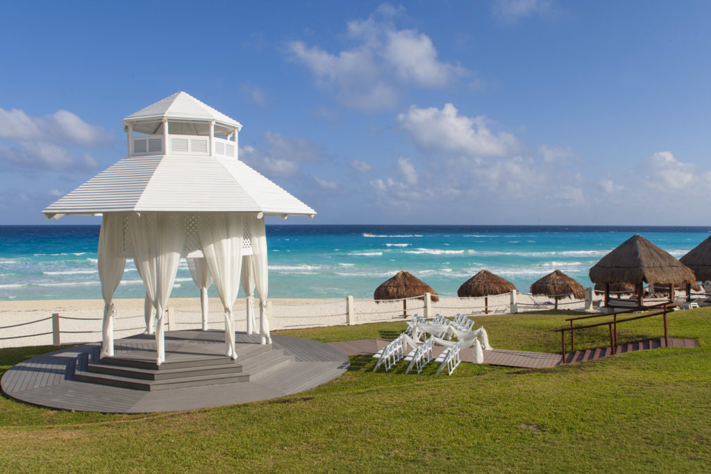 Cancun wedding hotel lime cycle hire