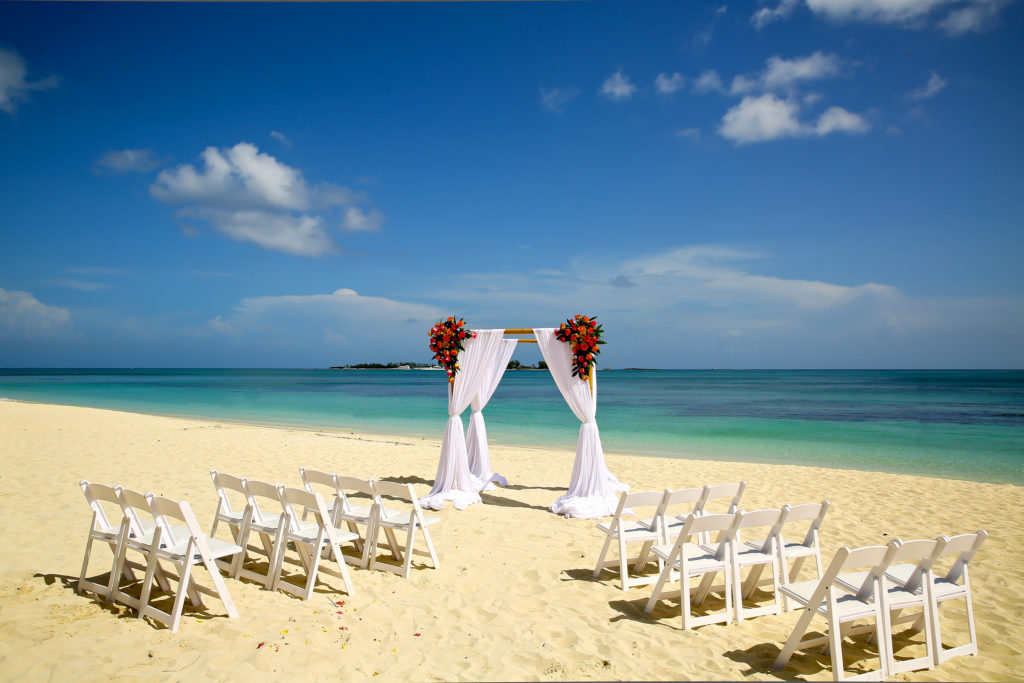 most romantic bahamas wedding resorts