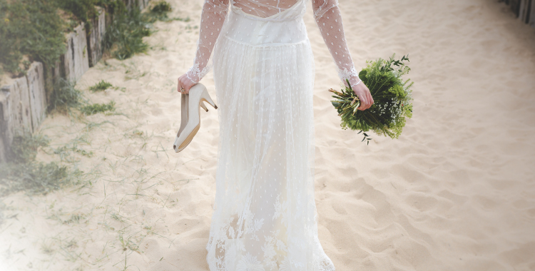 How to Pick the Perfect Beach Wedding Dress