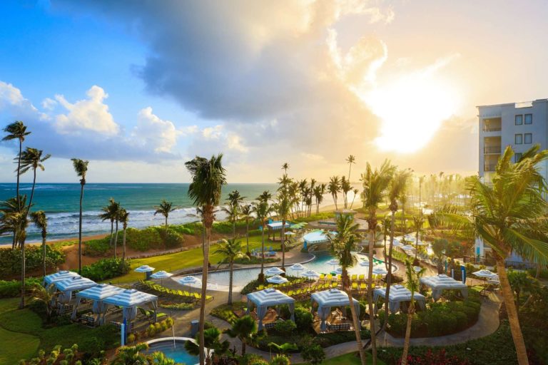 Romantic Honeymoon Resorts in the U.S.
