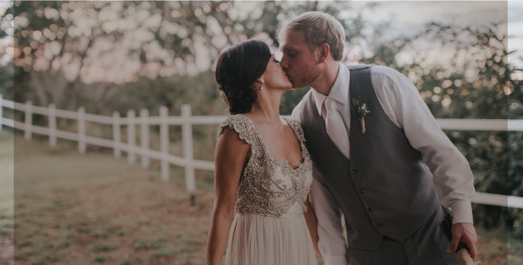 How to Add Fall & Winter Touches into Your Tropical Wedding