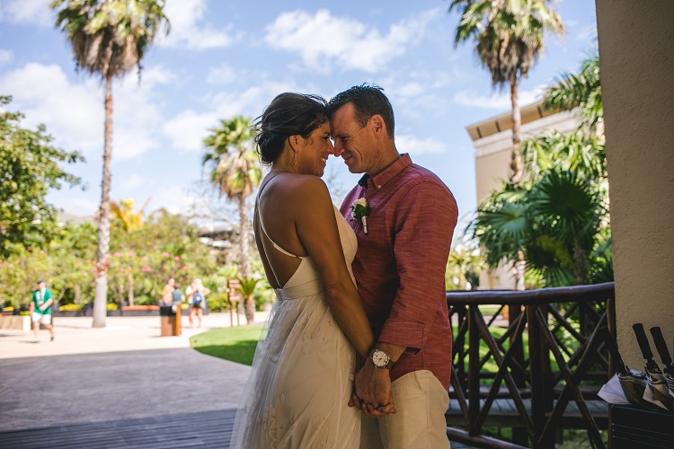 Vow renewal at Dreams Rivera Cancun Resort & Spa in Mexico