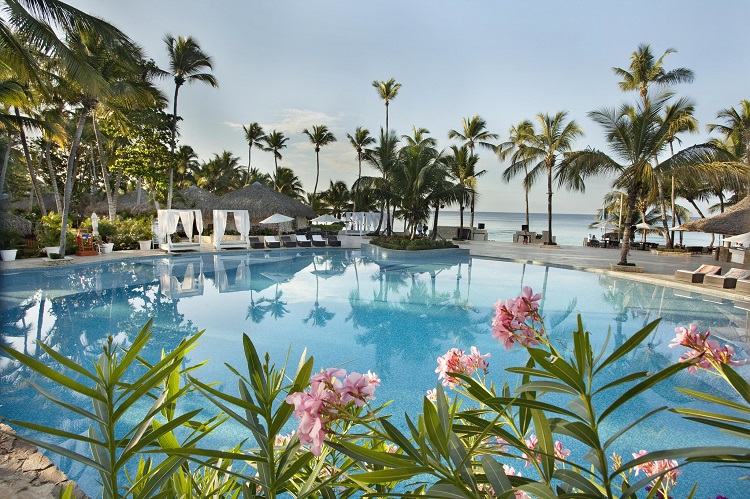 Swimming pool at Viva Wyndham Dominicus Beach in the Dominican Republic