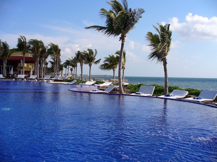 Pool at Zoetry Paraiso de la Bonita in Mexico