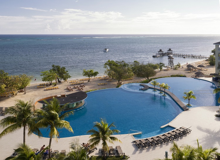 Swimming pool at Iberostar Rose Hall Beach in Jamaica