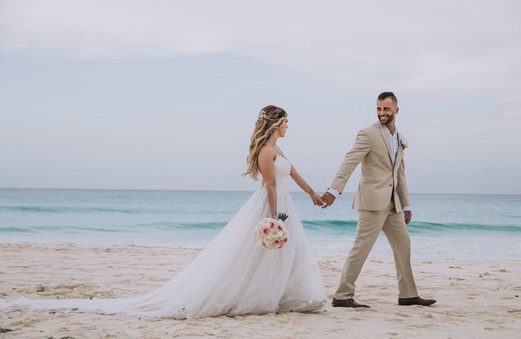 11 Must Have Destination Wedding Photos 