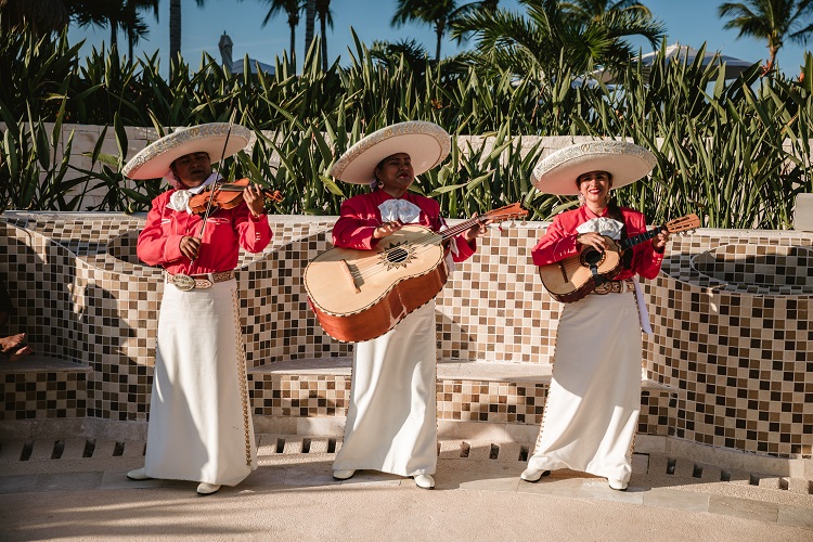 Lun & Travis’s Destination Wedding