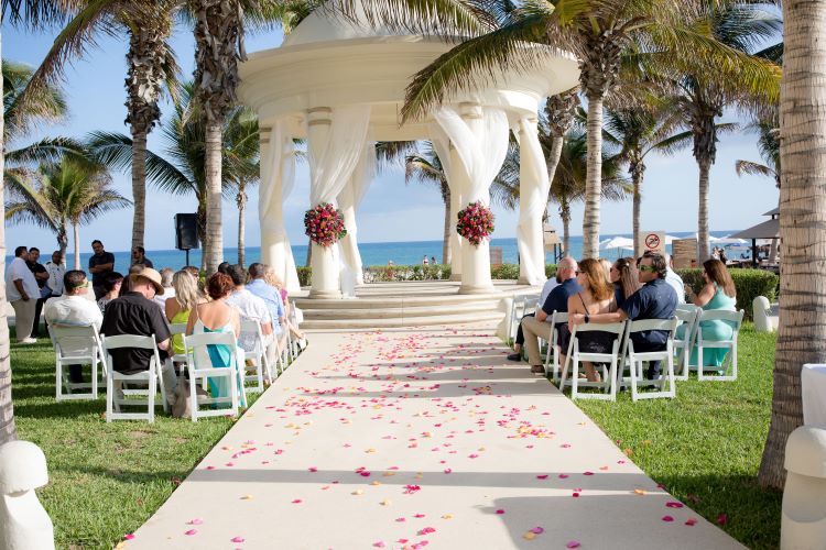 Floral Wedding in Cabo 