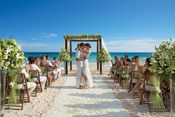 Weddings at AMResorts