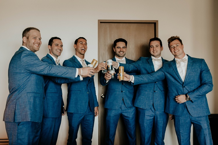 groom and groomsmen