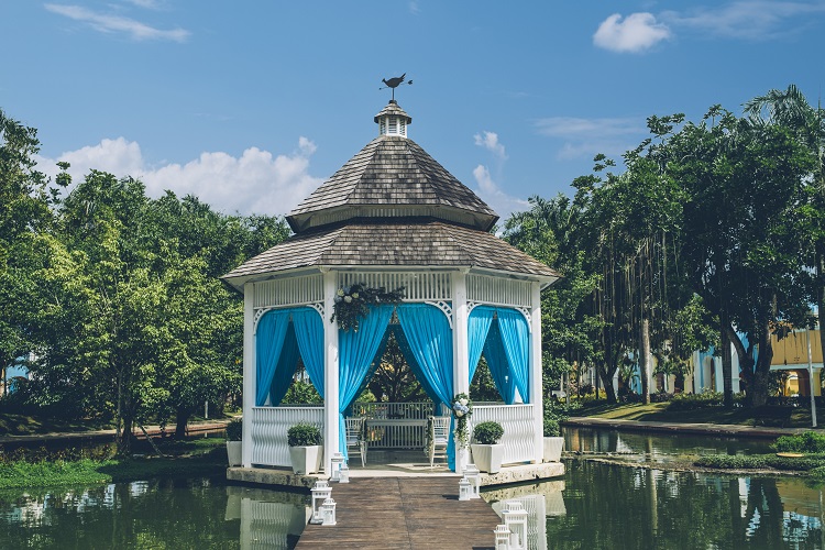 wedding gazebo with blue decor