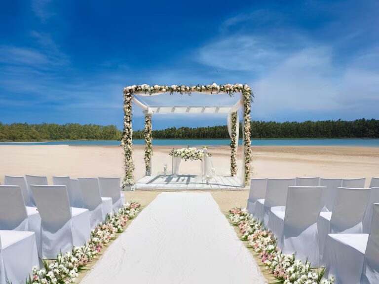 Best Wedding Resorts in Isla Mujeres for a Destination Wedding
