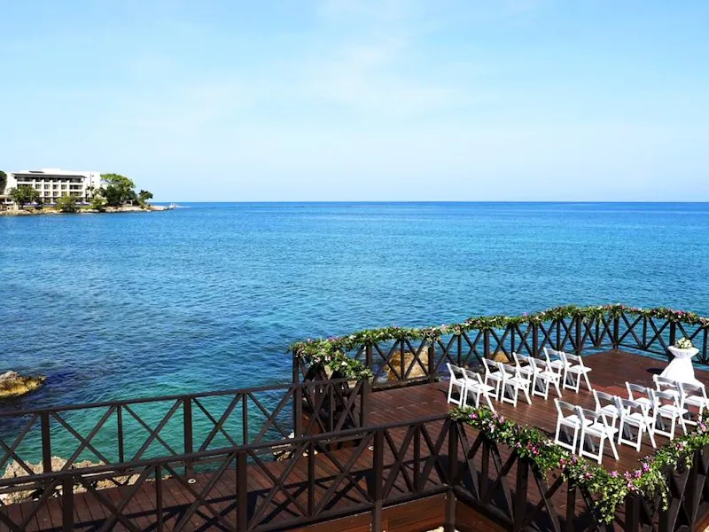 Royalton Hideaway Negril ocean pier