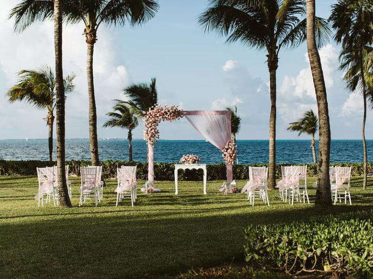 Top Wedding Resorts in Costa Rica for Large Weddings
