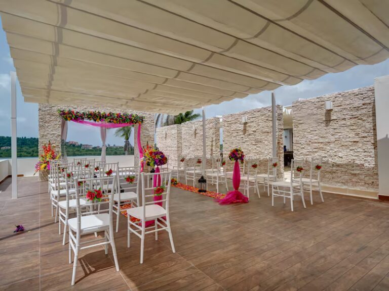 Top Wedding Resorts in Antigua for Large Weddings