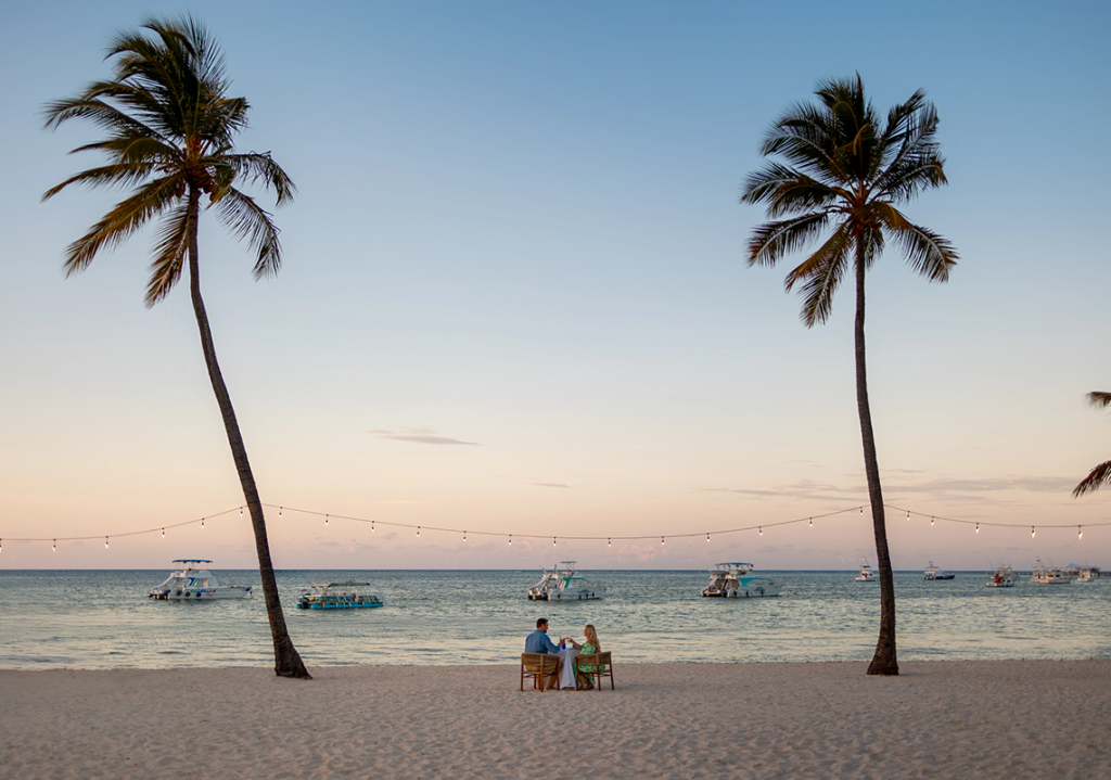 SUCDP-Parents-Sunset-Beach-Dining-AFC