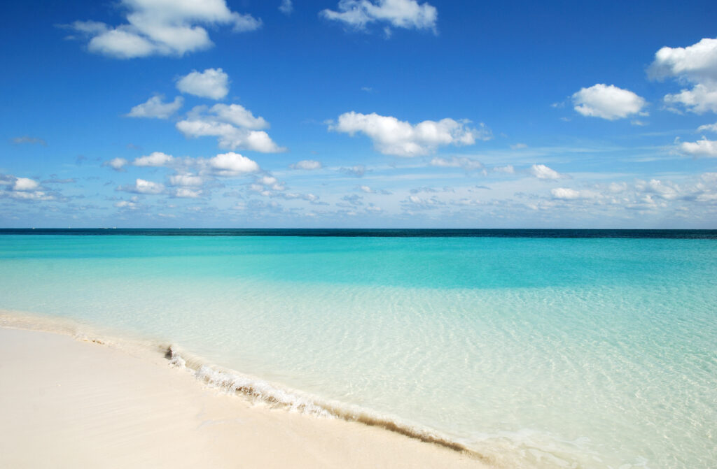 The,View,Of,Pristine,Lucaya,Beach,On,Grand,Bahama,Island,