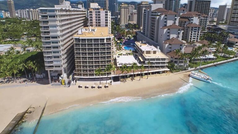 Best Destination Wedding Venues in Waikiki with Inclusive Amenities