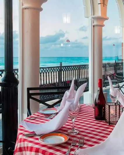Crown Paradise Club Cancun